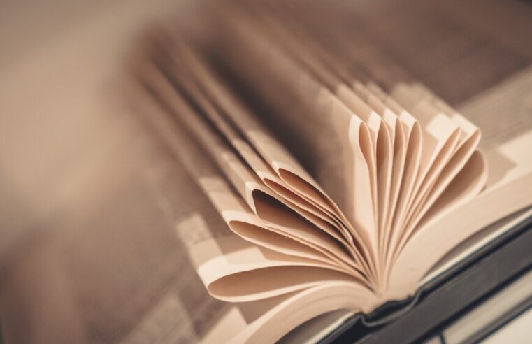 Epoki literackie – chronologiczny podział i cechy