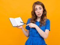 Jak się pisze „nie” z przymiotnikami – zasady pisowni i przykłady