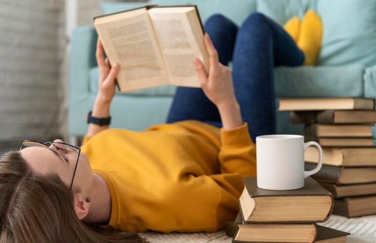 Komizm w „Zemście” – rodzaje komizmu i przykłady z lektury