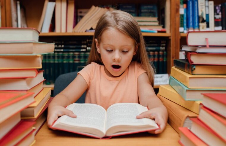 Nauka czytania metodą sylabową – na czym polega i jak zacząć