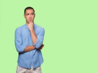 Nie aktualne czy nieaktualne – która forma jest poprawna?