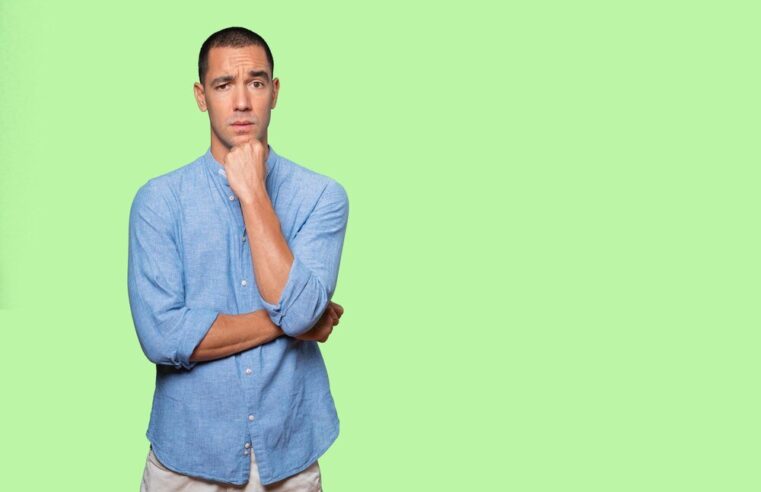 Nie aktualne czy nieaktualne – która forma jest poprawna?