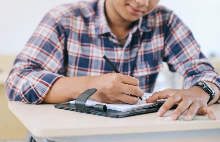 Notatka syntetyzująca – jak ją napisać?