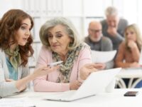 Przyczyny starzenia się społeczeństwa – skutki dla gospodarki i edukacji