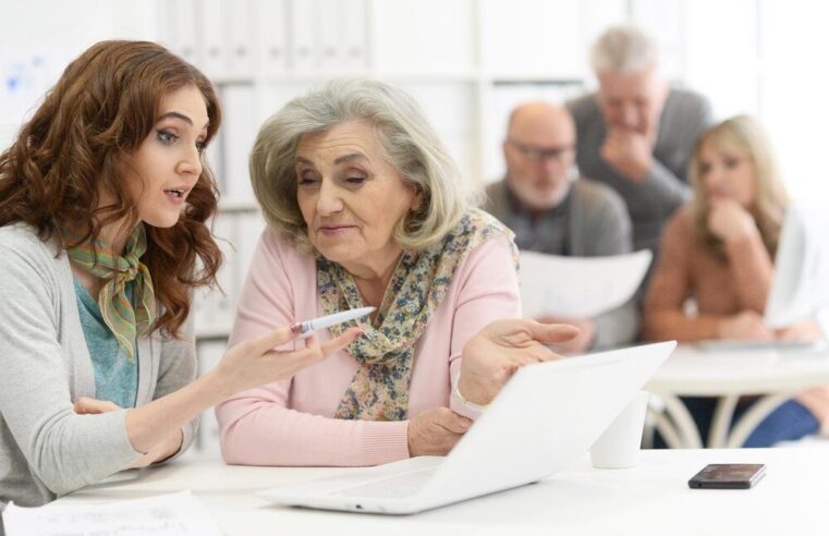 Przyczyny starzenia się społeczeństwa – skutki dla gospodarki i edukacji