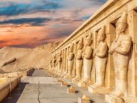 W jakim języku mówi się w Egipcie?