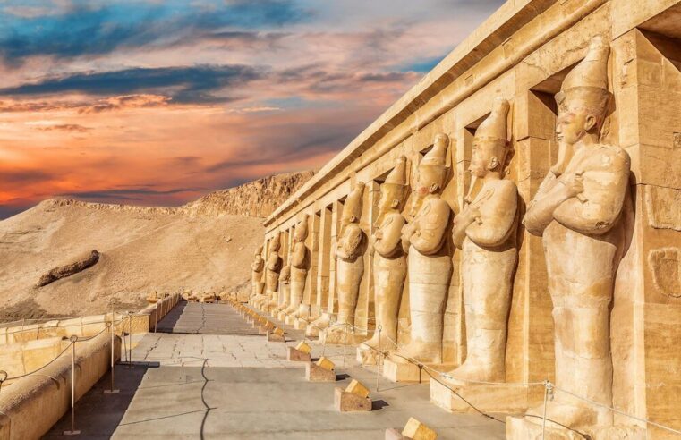 W jakim języku mówi się w Egipcie?