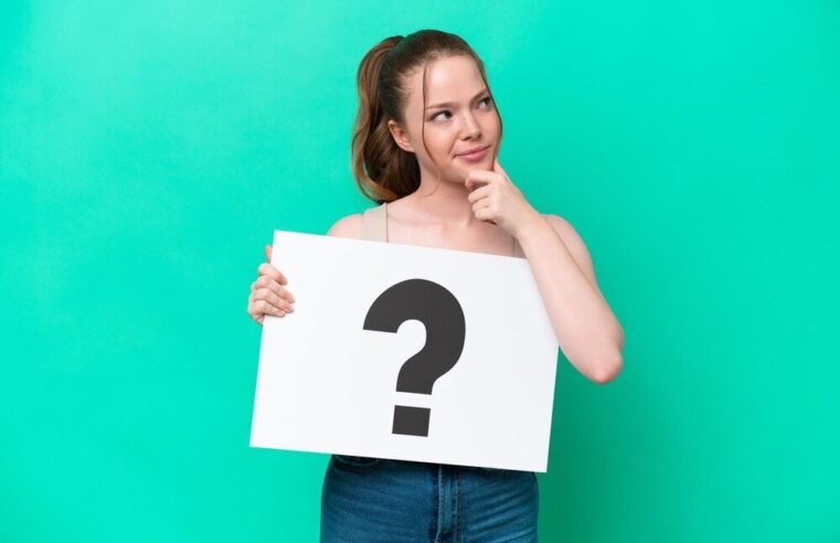 Acha czy aha – poprawna forma, znaczenie i użycie